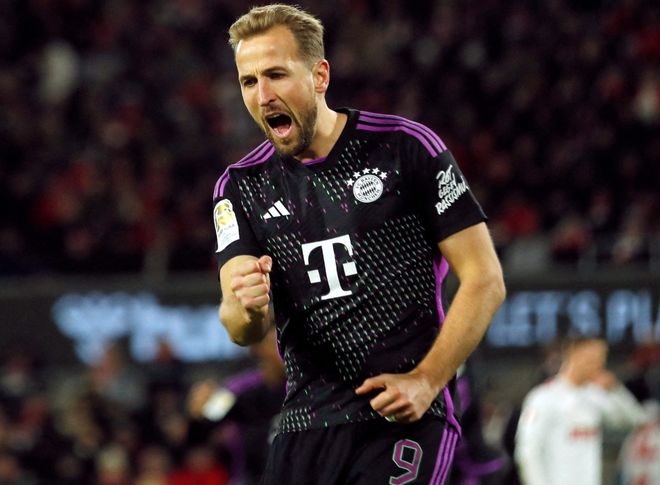 足在本场初 足在本场初